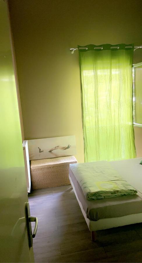 Chambre Avec Salle De Bain Privee Valenton Exterior photo